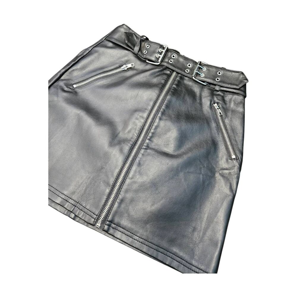 Forever 21 Black Faux Leather Skirt Size Small - Picture 2 of 6